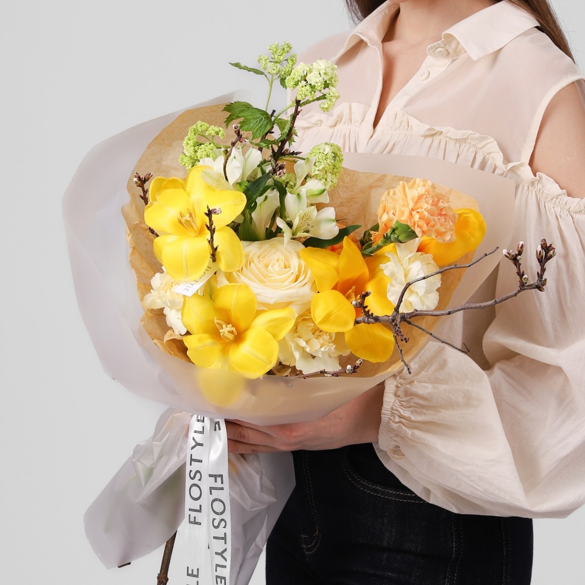 vesennij buket s zheltymi tyulpanami 3